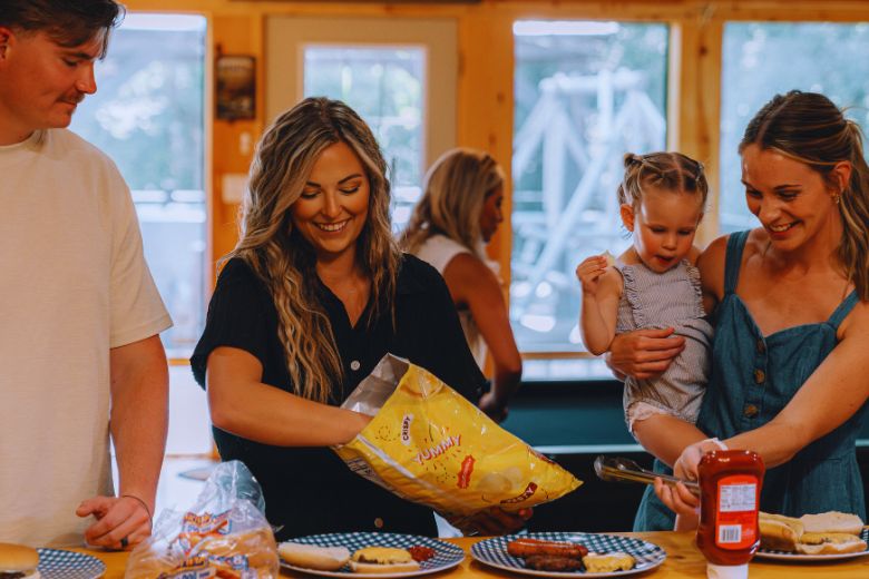 4 Reasons Why a Cabin is the Perfect Family Getaway